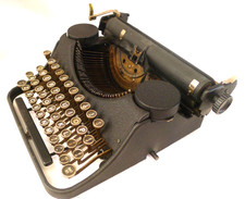 Vintage Underwood Elliott Fisher  USA Typewriter In Original Case