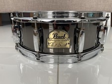 Pearl Chad Smith Signature