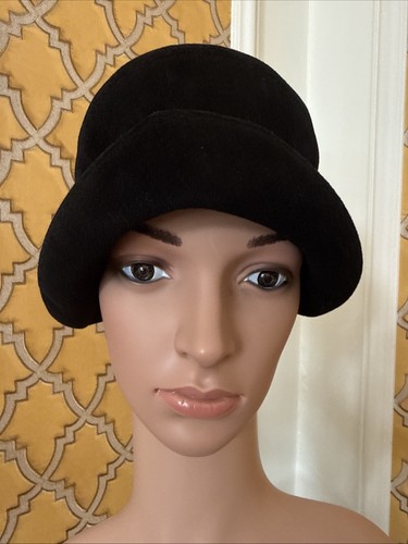 Vintage 1930s felt cloche hat - 1930s,