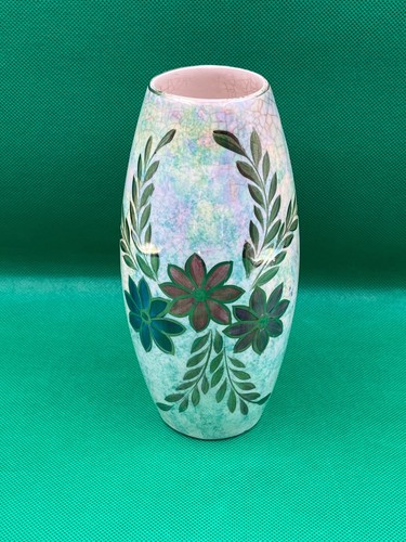 Oldcourt ware vase high - cm, high.