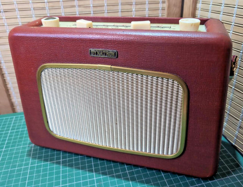 Vintage dynatron nomad radio - radio,