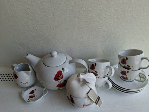 Dunelm poppy rose tea set - rose,