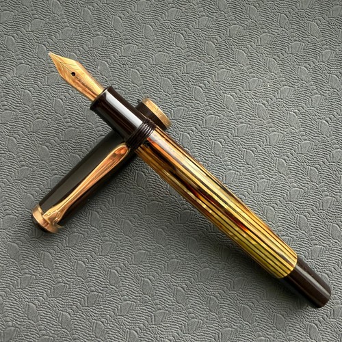 Pelikan 400 tortoise fountain