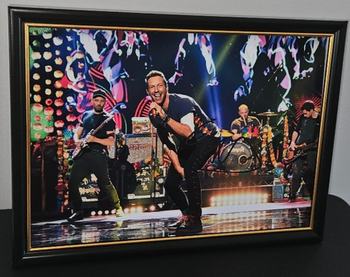 Chris martin coldplay hand - coldplay,