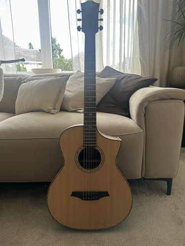Bromo bar5ce acoustic guitar - bromo,