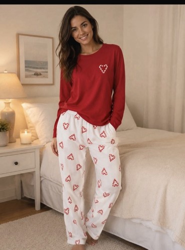 Ladies size pyjamas - s,