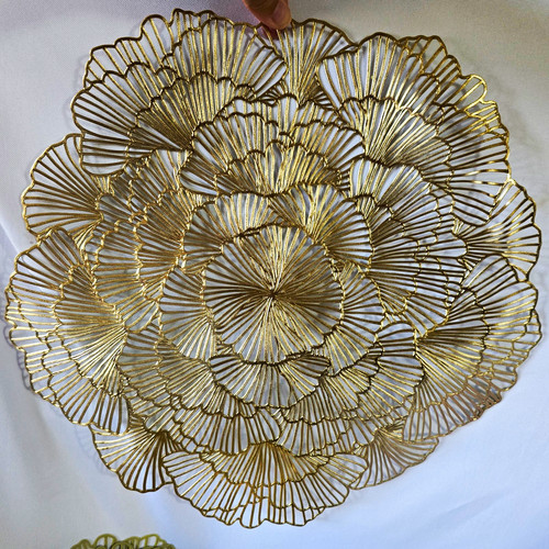 Metallic gold ginkgo leaf - ginkgo,