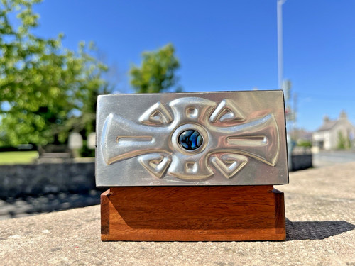 Modern arts crafts celtic - crafts,