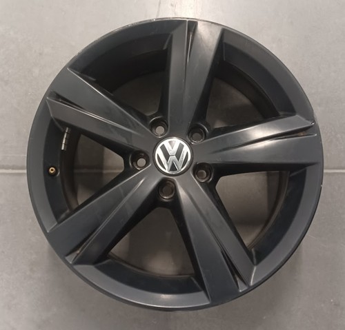 Volkswagen passat black - 17",