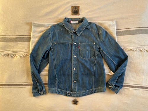 Levi engineered trucker - engineered,