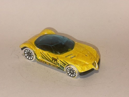 Hot wheels loose golden arrow - loose,