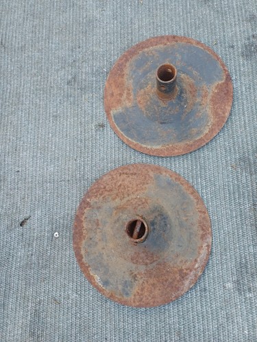 Two cutting discs from - cutting,