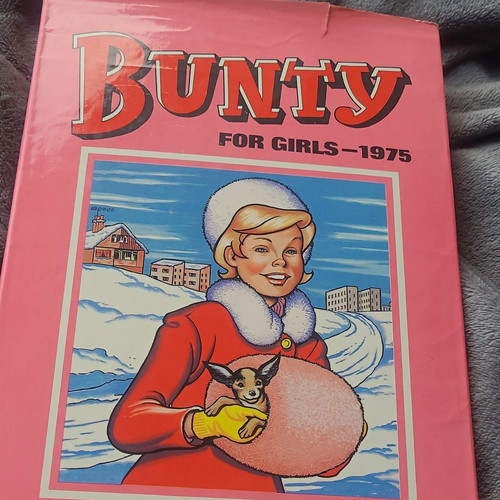 Bunty for girls annual 1975 - for,