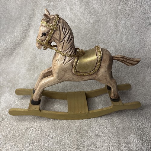 Horse vintage hand carved - vintage,