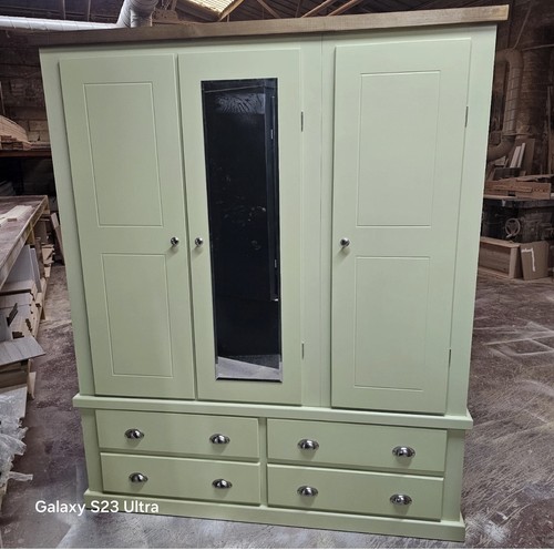 Aylesbury next apple green - 🍏aylesbury,