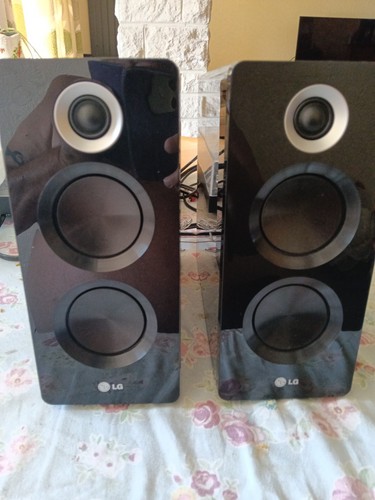 Pair bookshelf speakers - pair,