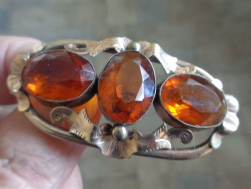 Gold pinchbeck citrine brooch - gold,
