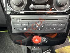 RENAULT CLIO X85 2008-2013 STEREO RADIO CD PLAYER 8200367488