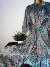 BEAUTIFUL PURE SILK GREEN DRESSING GOWN/ ROBE SIZE L
