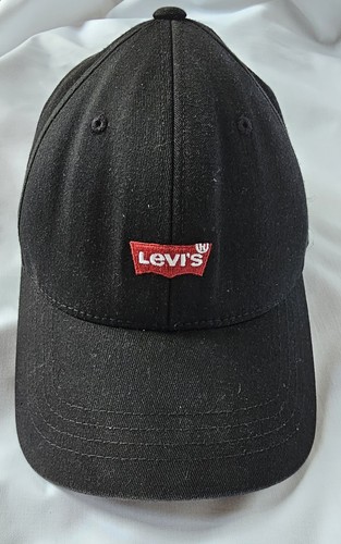 Levi black flexfit 110 - black,