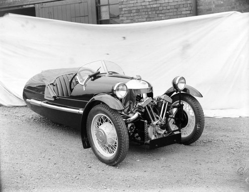 Morgan three wheeler motor - morgan,