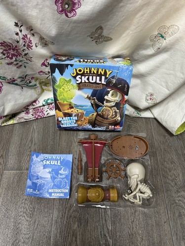 Johnny the skull pirate cove - the, pirate's