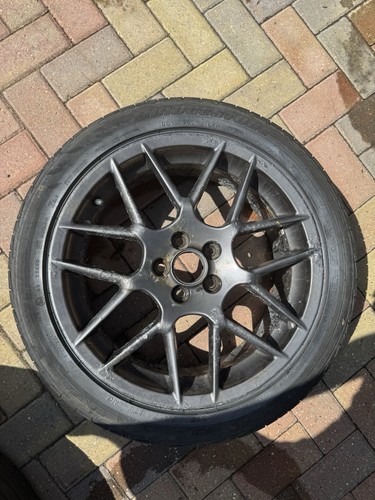 Car wheel and - car,