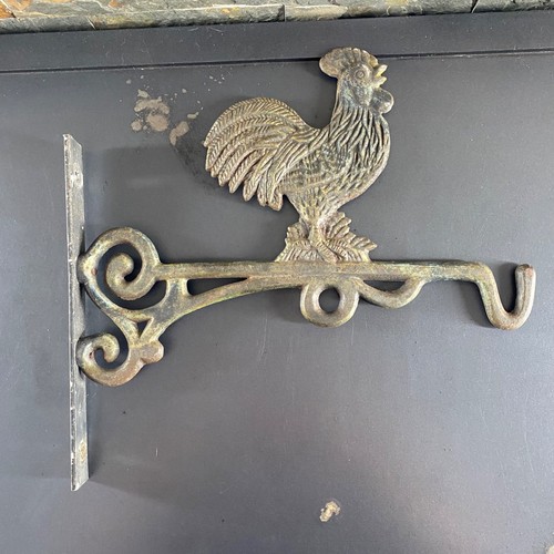 Cast iron wall - iron, outdoor