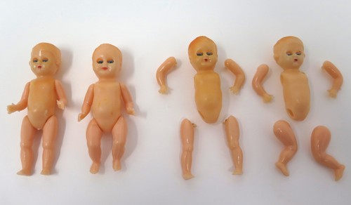 Vintage small plastic baby - small,
