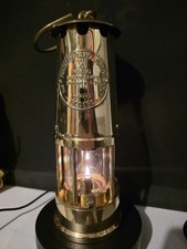Protector Lamp Lighting Co LTD