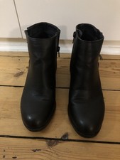 Office London Black Leather