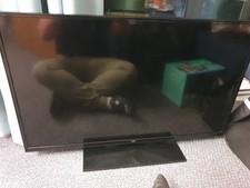 Bush 32” LED  TV DVD Player Combi With Remote (NOT SMART) Collection Only