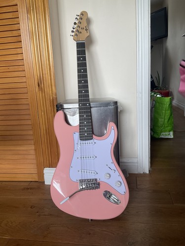 Yamaha electric guitar - electric,