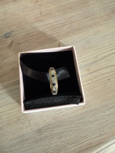 Sapphire and diamond ring - diamond,