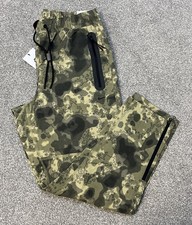 Nike Tech Dri-FIT Woven Camo