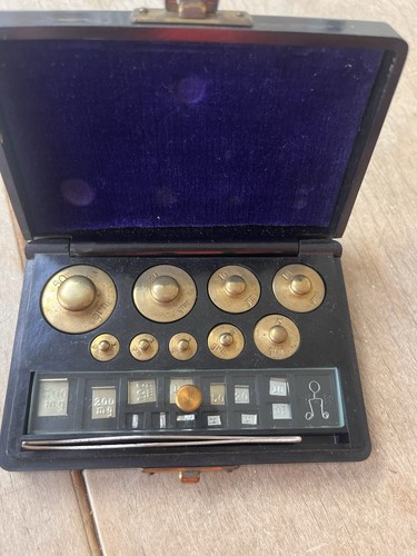 Vintage analytical weight - , set