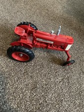 Ertl 1:16 Farmall 350 Tractor