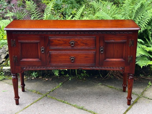 Old charm tudor brown - charm,