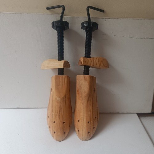 Shoe tree stretcher adjustable - stretcher,