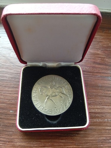 1977 queen elizabeth - 1977,