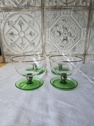 Glass coupes cocktails dessert - coupes,