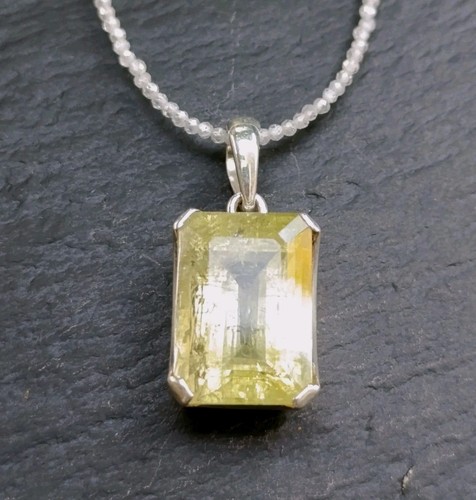 Gold beryl heliodorus - beryl, pendant
