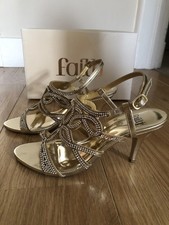 Faith Women’s Sandals Size 6