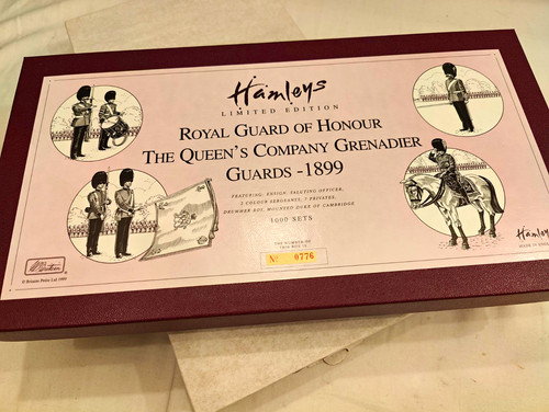 Hamleys royal guard - guard, honour