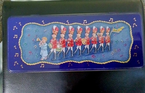 Cadbury fingers cookie tin - fingers,