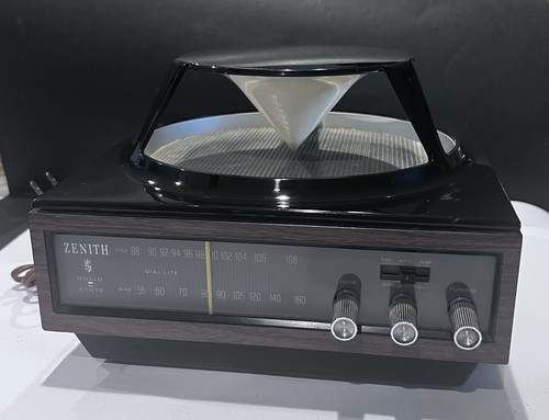 Vintage 1970s zenith - 1970s, circle