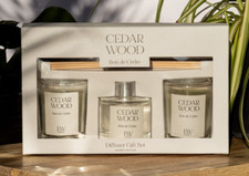 Cedar Wood Candle Gift Set Scented Reed Diffuser Home Decor Fragrance Boxed Gift