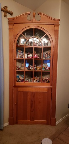 China cabinet corner - china, style