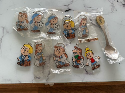 Tetley tea key rings and - 10,