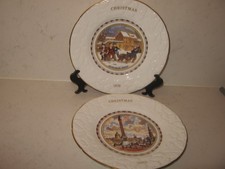 2  x  CHRISTMAS    PLATES  - ALAS POOR BRUIN & TRAFALGER SQUARE  -  COALPORT